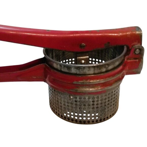Vintage 1950's Potato Ricer Press With Red Handle - Picture 9 of 15